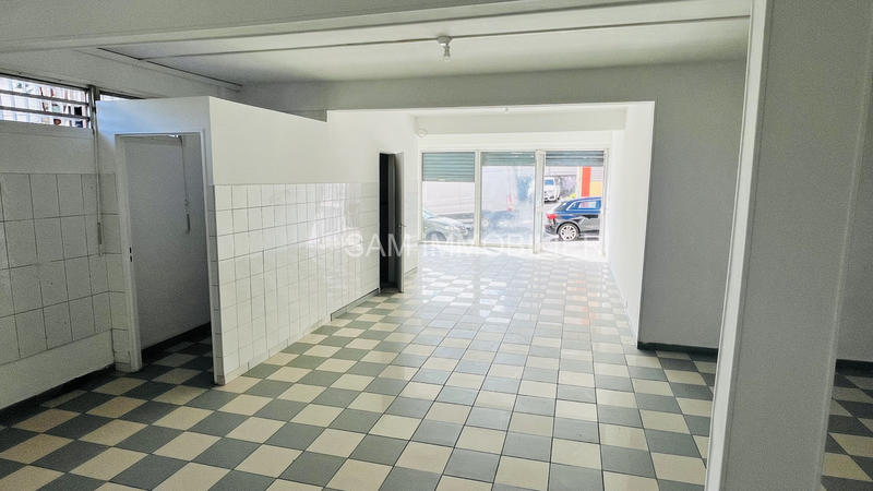 Local commercial - 110 m²