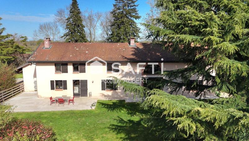 Maison - 401 m² - 14 pièces