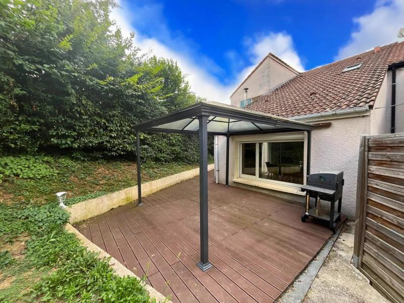 Maison - 88 m² - 4 pièces