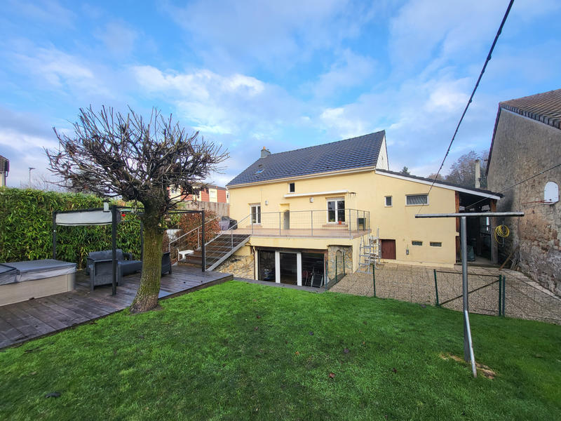 Maison - 150 m² - 6 pièces