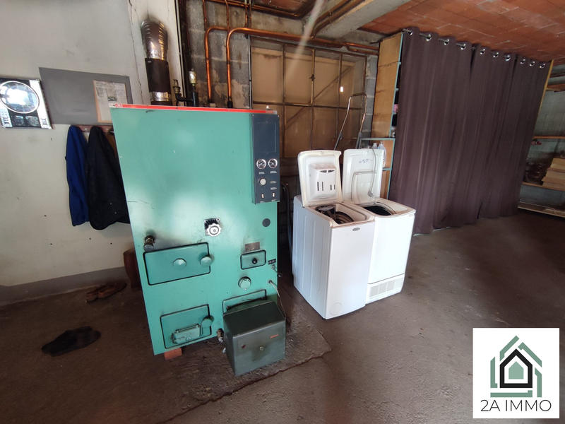 Maison - 230 m² - 9 pièces