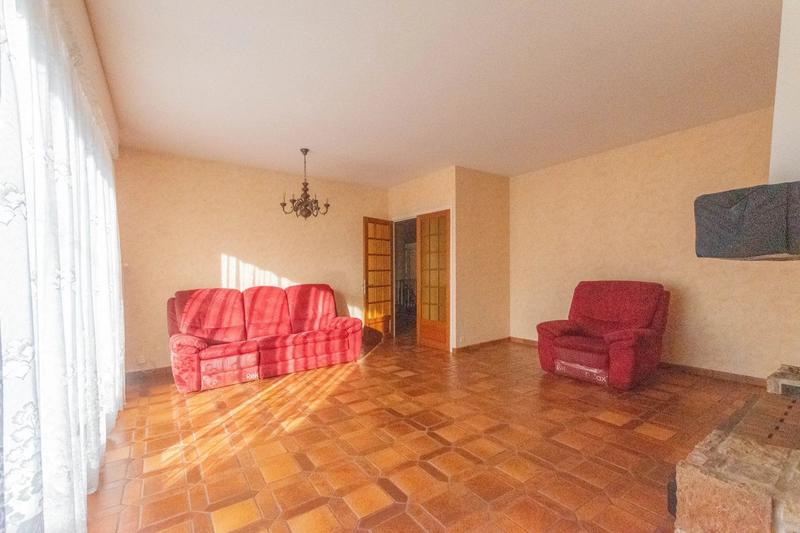 Maison - 196 m² - 9 pièces