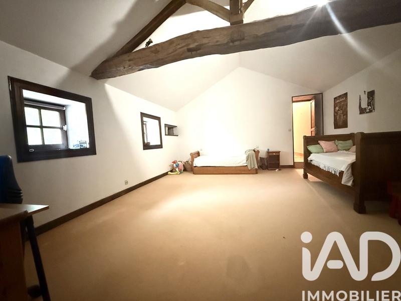 Maison - 303 m² - 10 pièces