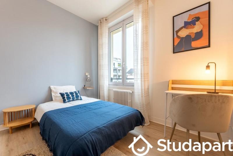 Chambre - 10 m² - 1 pièce