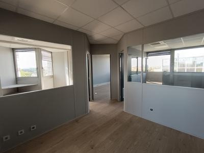 Bureau - 93 m²