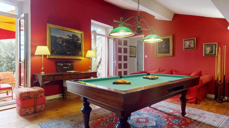 Appartement - 272 m² - 8 pièces