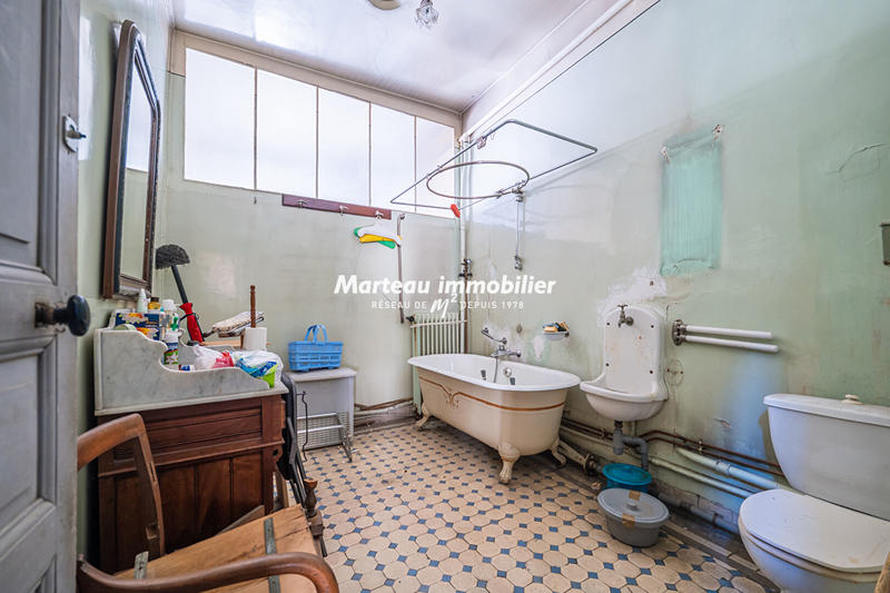 Maison - 480 m² - 13 pièces