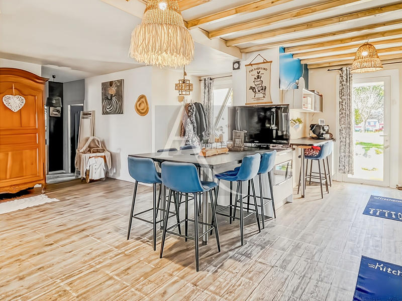 Maison - 180 m² - 6 pièces