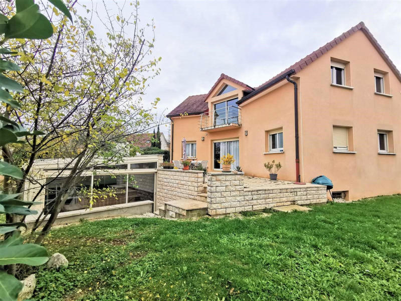 Maison - 156 m² - 7 pièces