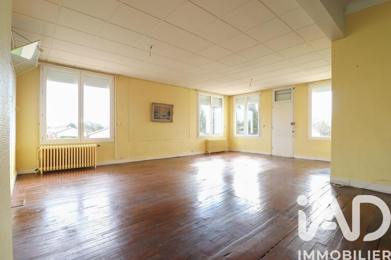 Maison - 302 m² - 10 pièces