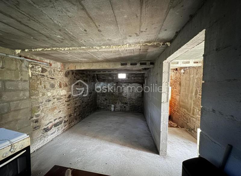 Maison en pierre - 1 130 m² - 5 pièces