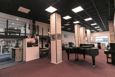 Local commercial - 200 m² - 5 pièces