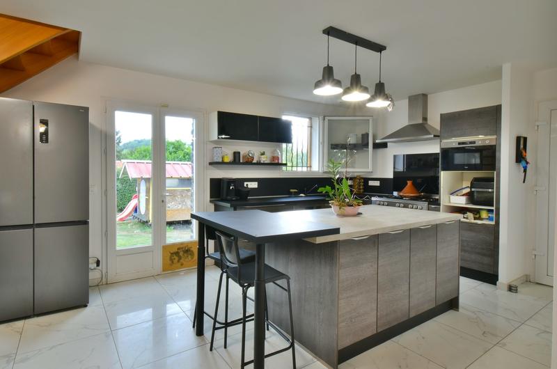 Maison - 135 m² - 6 pièces