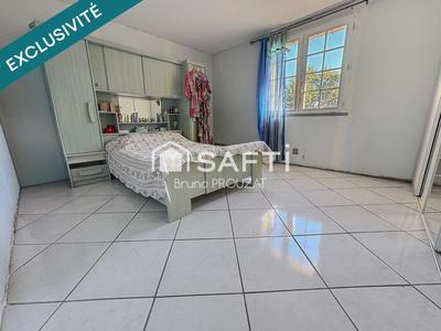 Maison - 222 m² - 8 pièces