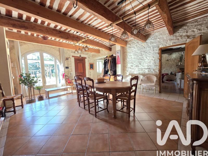 Maison - 246 m² - 6 pièces