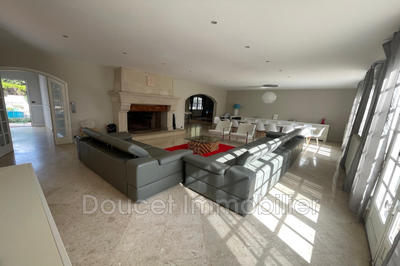 Maison - 350 m² - 9 pièces