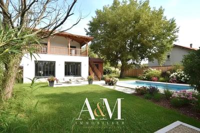 Villa - 187 m² - 7 pièces