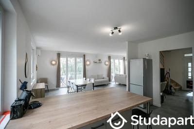 Chambre - 11 m² - 1 pièce