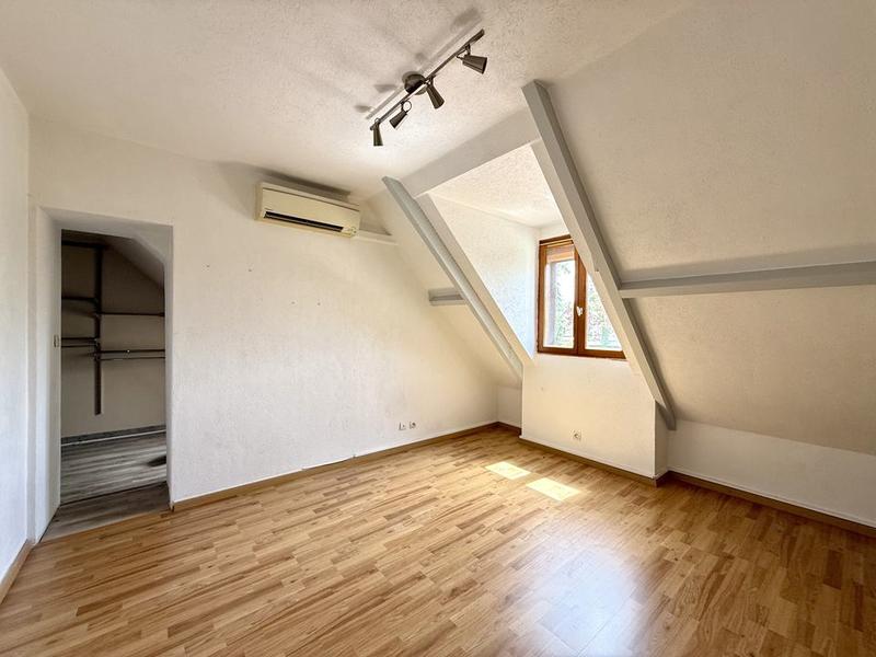 Pavillon - 145 m² - 6 pièces