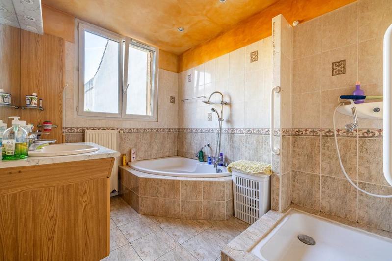 Maison - 99 m² - 3 pièces