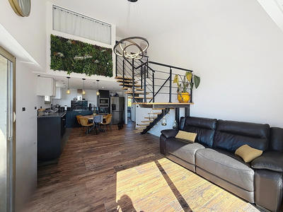 Appartement - 120 m² - 4 pièces