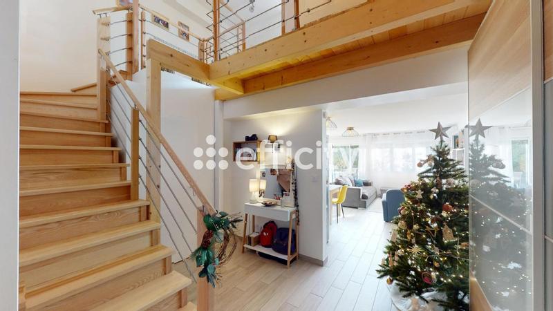 Appartement - 100 m² - 5 pièces