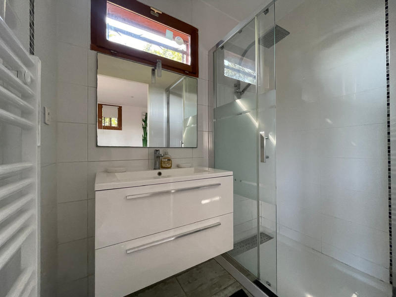 Propriété - 250 m² - 10 pièces