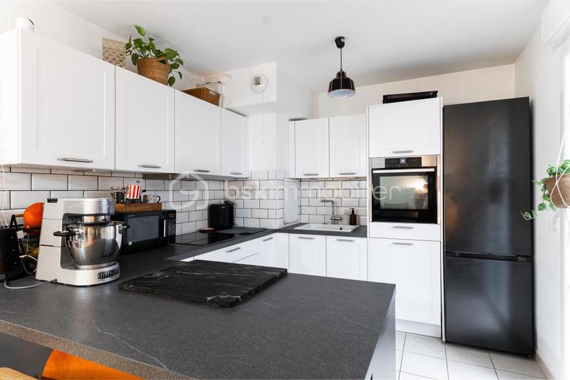 Appartement - 65 m² - 3 pièces