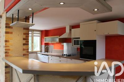 Maison - 200 m² - 8 pièces