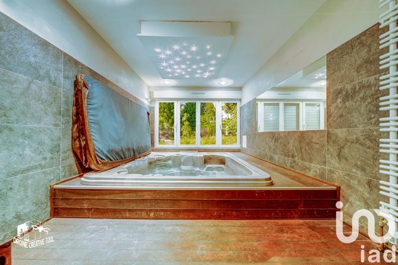 Maison - 444 m² - 12 pièces