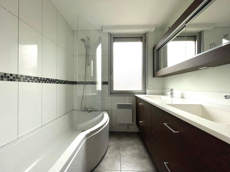 Appartement - 93 m² - 4 pièces