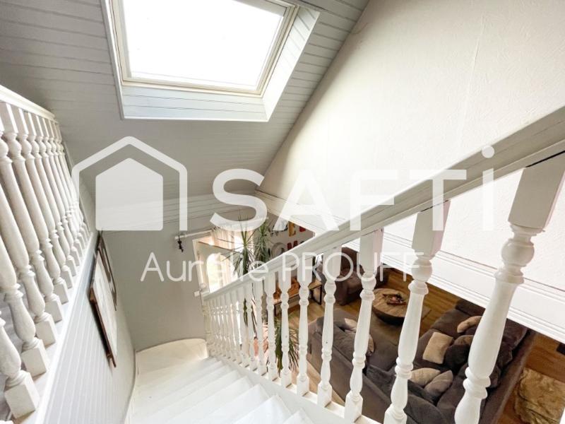 Maison - 191 m² - 8 pièces