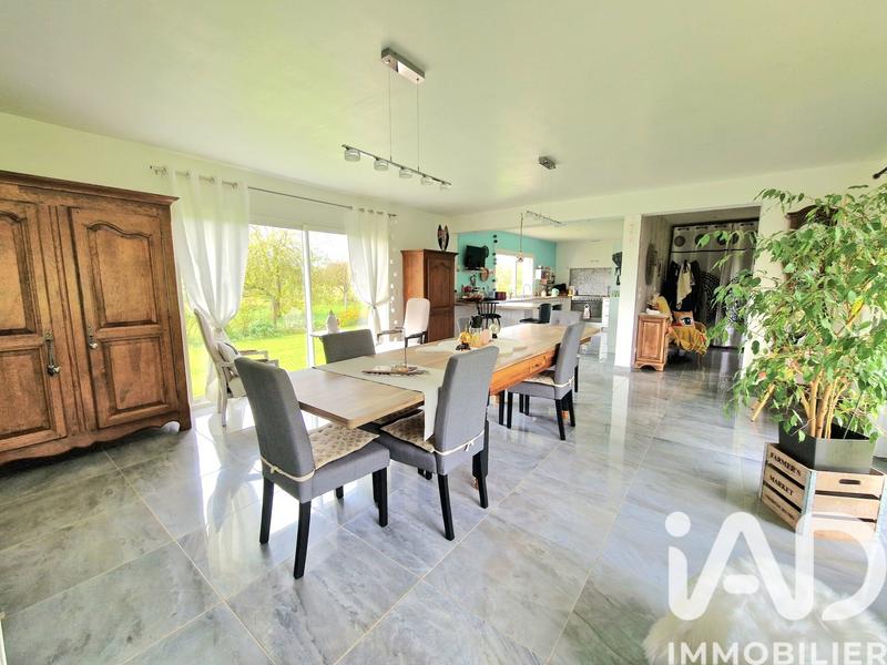 Maison - 205 m² - 6 pièces