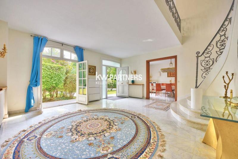 Maison - 498 m² - 14 pièces