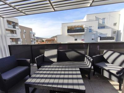 Appartement - 94 m² - 5 pièces