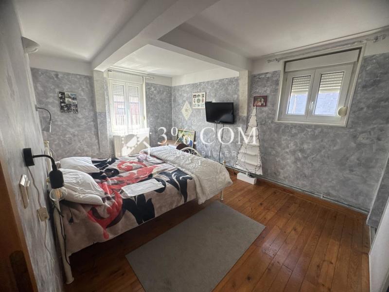 Maison - 148 m² - 7 pièces