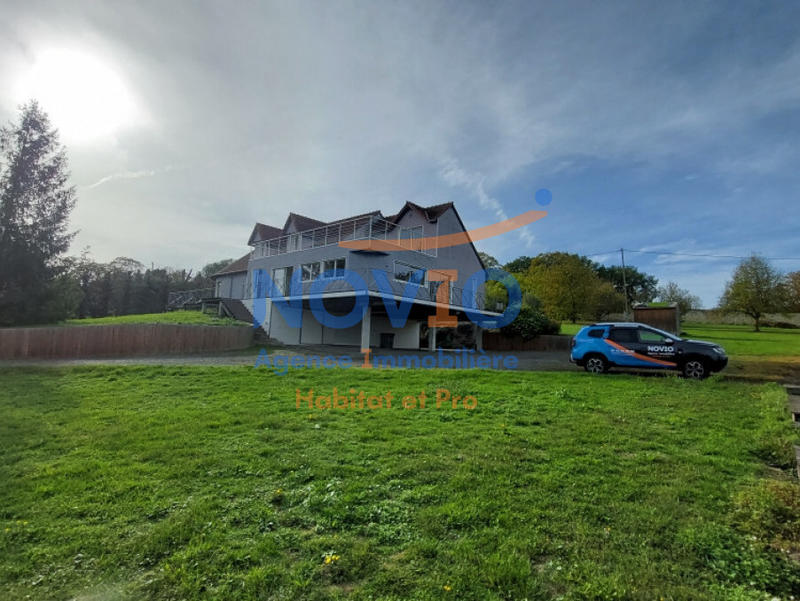 Maison - 286 m² - 9 pièces