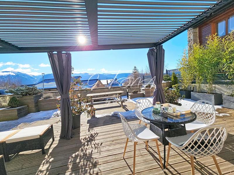 Appartement - 176 m² - 6 pièces