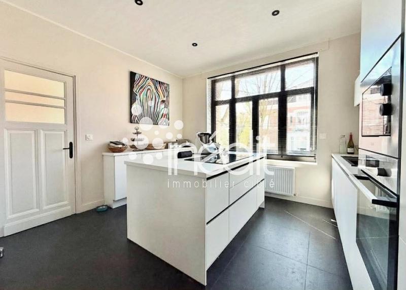 Maison - 144 m² - 6 pièces