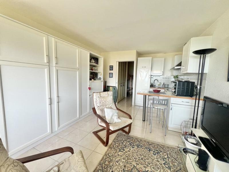 Studio - 28 m² - 1 pièce