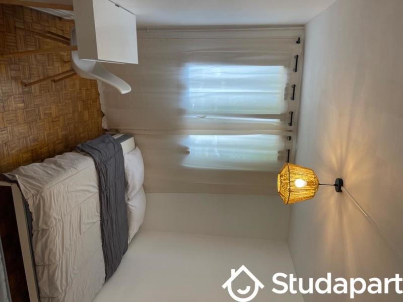 Chambre - 12 m² - 1 pièce