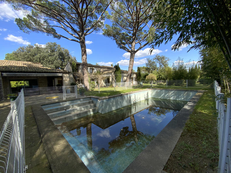 Maison - 400 m² - 10 pièces