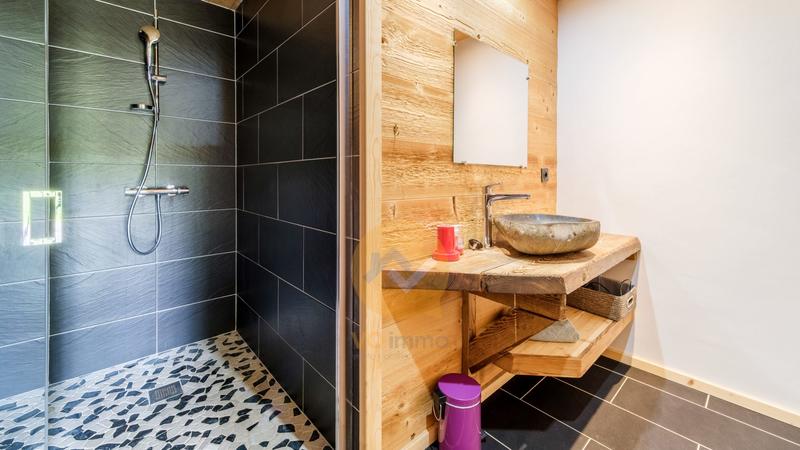 Châlet - 360 m² - 10 pièces