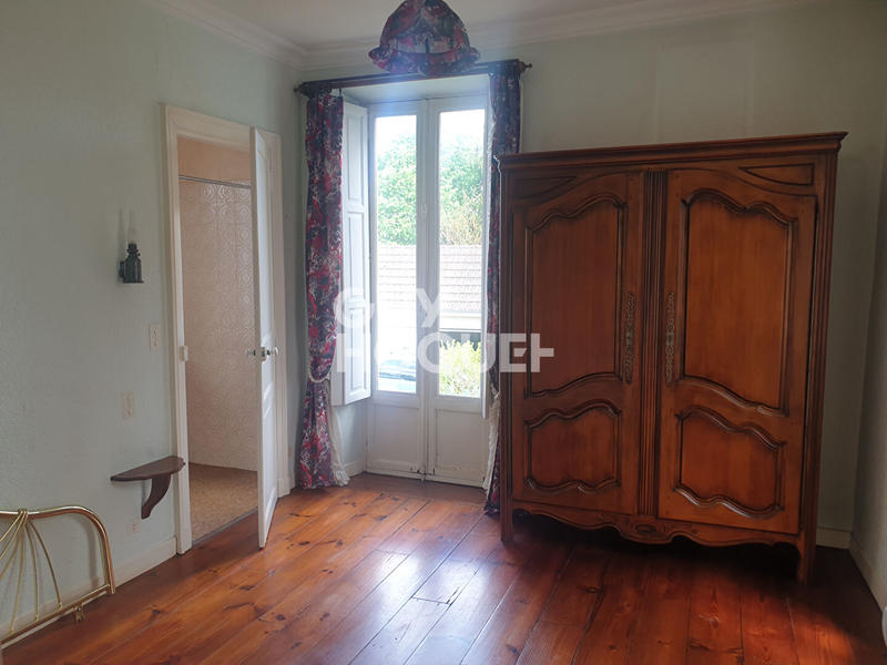 Maison - 200 m² - 10 pièces