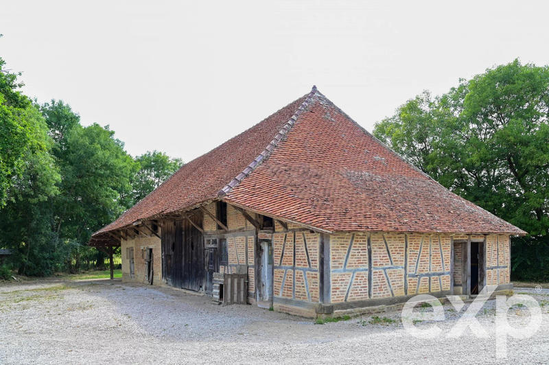 Maison - 258 m² - 8 pièces