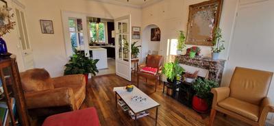 Maison - 232 m² - 9 pièces