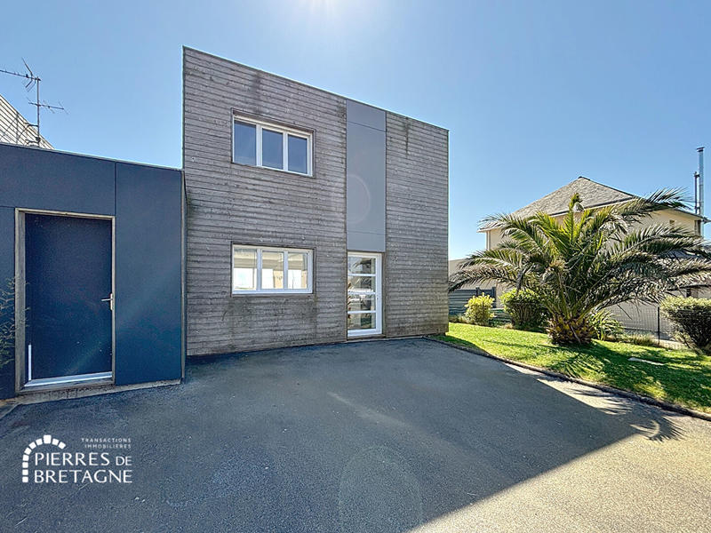 Maison - 90 m² - 5 pièces