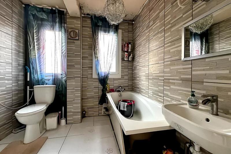 Maison - 165 m² - 8 pièces