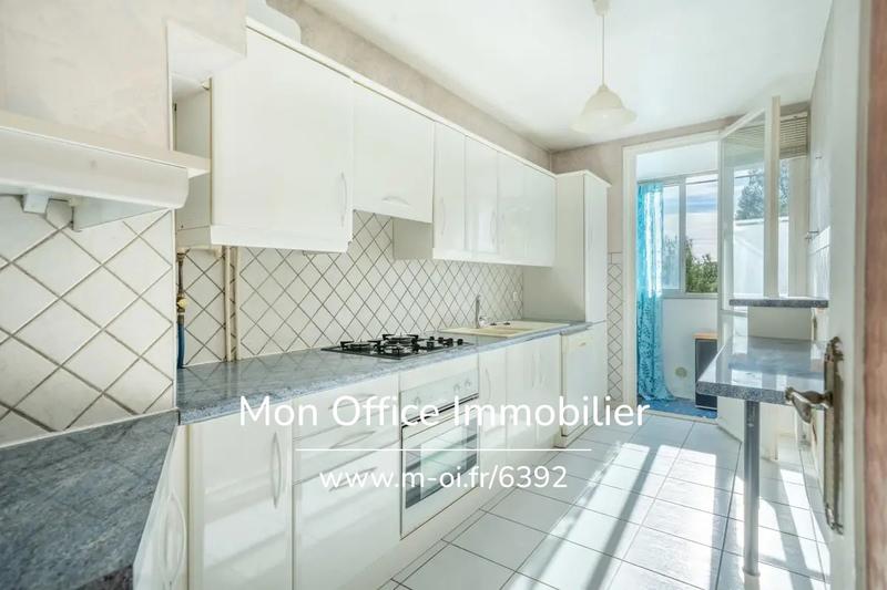 Appartement - 75 m² - 4 pièces