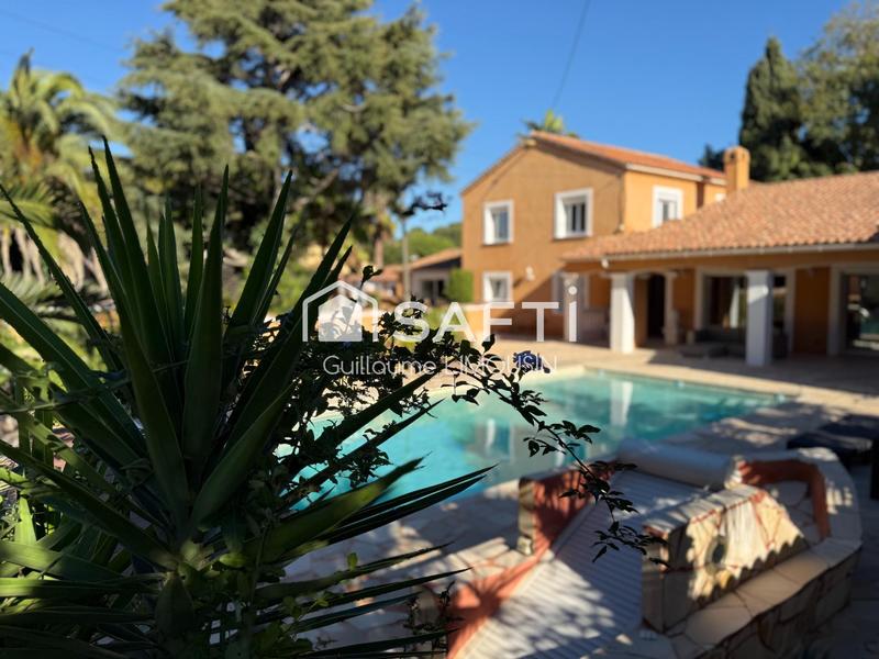 Maison - 205 m² - 6 pièces